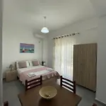 Gardenview Retreat דירה