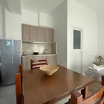 Gardenview Retreat Διαμέρισμα Εξαμίλιο